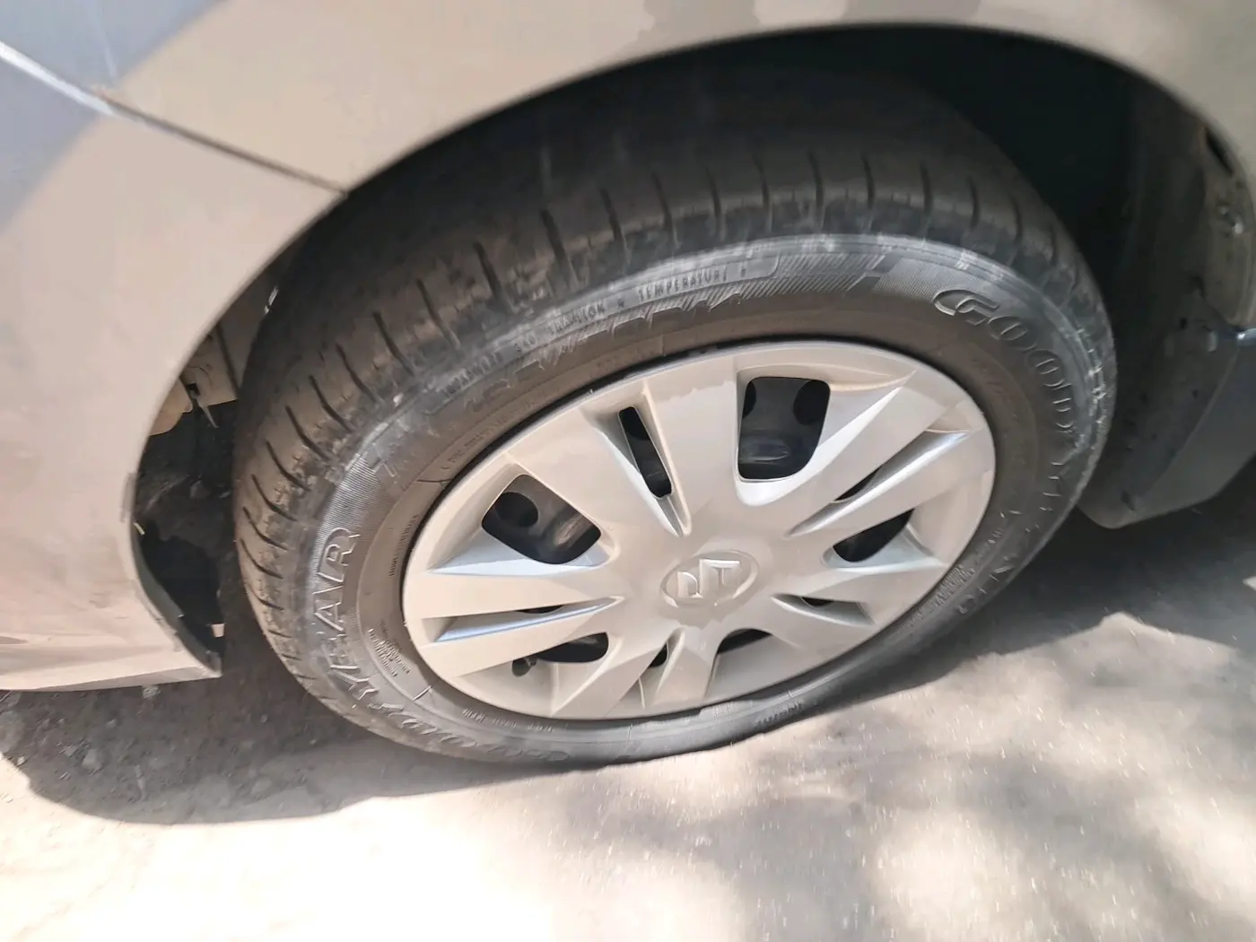 2020 Maruti Celerio VXI CNG, CNG, Manual, 52,322 km, tyre