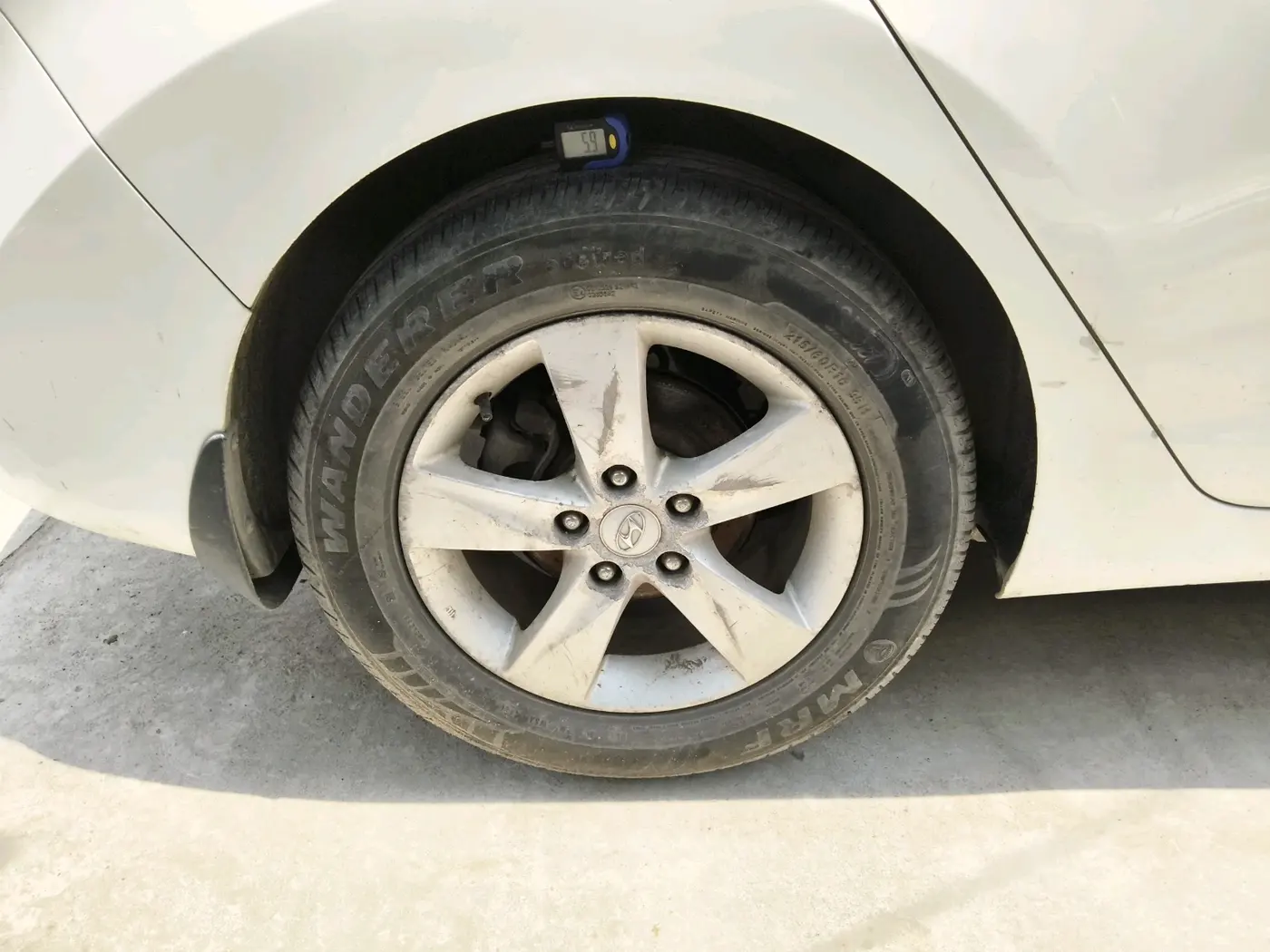 2012 Hyundai New Elantra 1.8 S VTVT, Petrol, Manual, 1,58,861 km, tyre