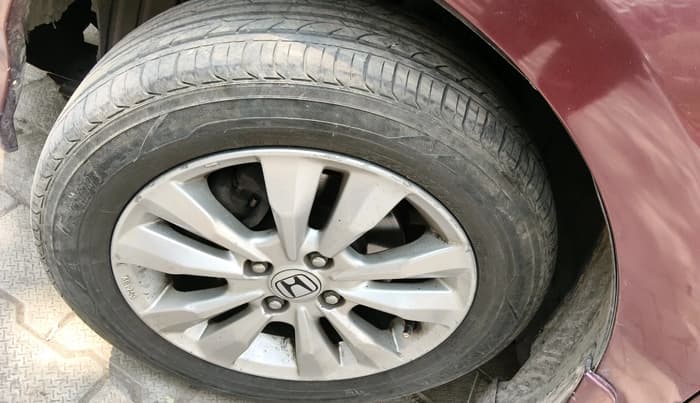 2012 Honda City 1.5L I-VTEC V AT, Petrol, Automatic, 1,02,673 km, tyre