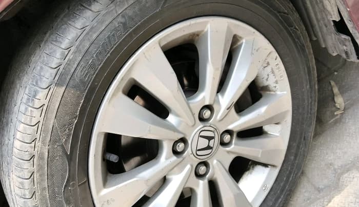 2012 Honda City 1.5L I-VTEC V AT, Petrol, Automatic, 1,02,673 km, tyre