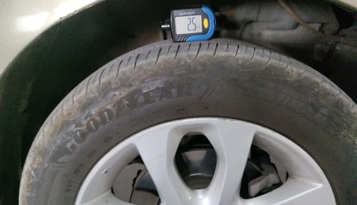 2014 Nissan Micra XV CVT, Petrol, Automatic, 1,00,780 km, tyre