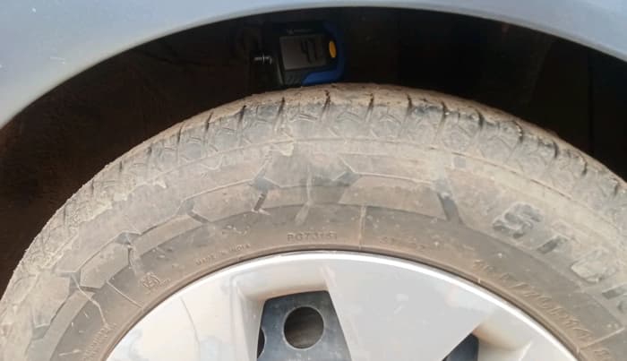 2016 Hyundai Xcent S 1.2, CNG, Manual, 87,478 km, tyre