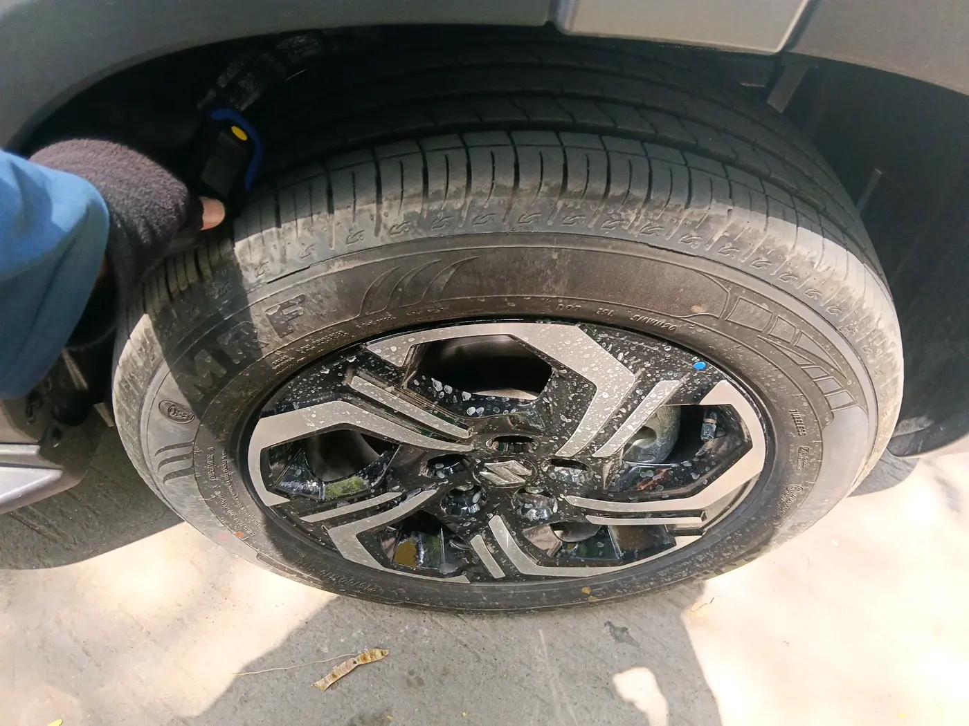2026 Maruti BREZZA VXI, Petrol, Manual, 114 km, tyre