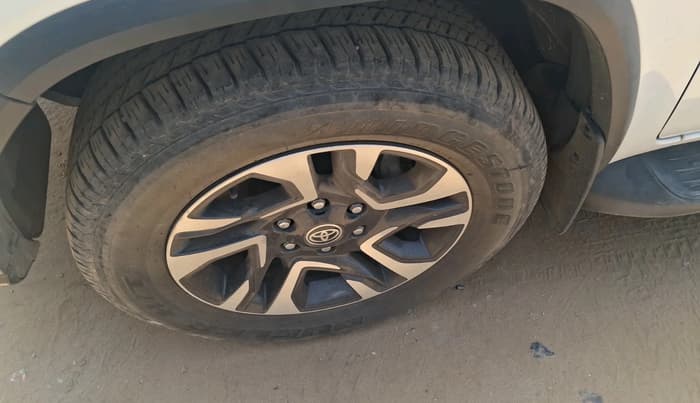 2024 Toyota Fortuner 4X2 AT 2.8 LEGENDER, Diesel, Automatic, 39,455 km, tyre