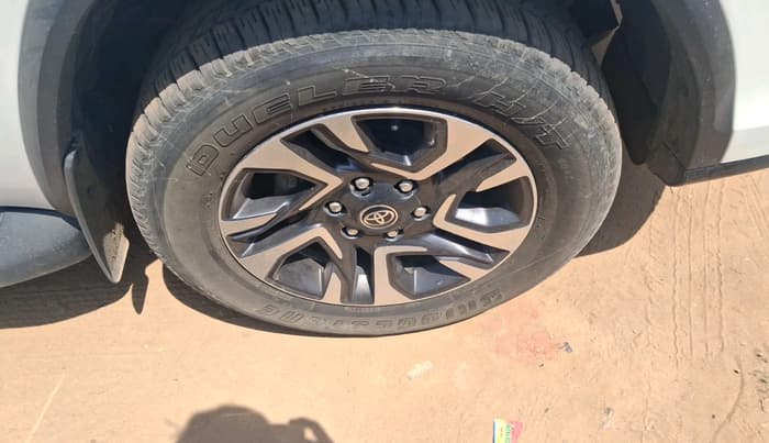 2024 Toyota Fortuner 4X2 AT 2.8 LEGENDER, Diesel, Automatic, 39,455 km, tyre