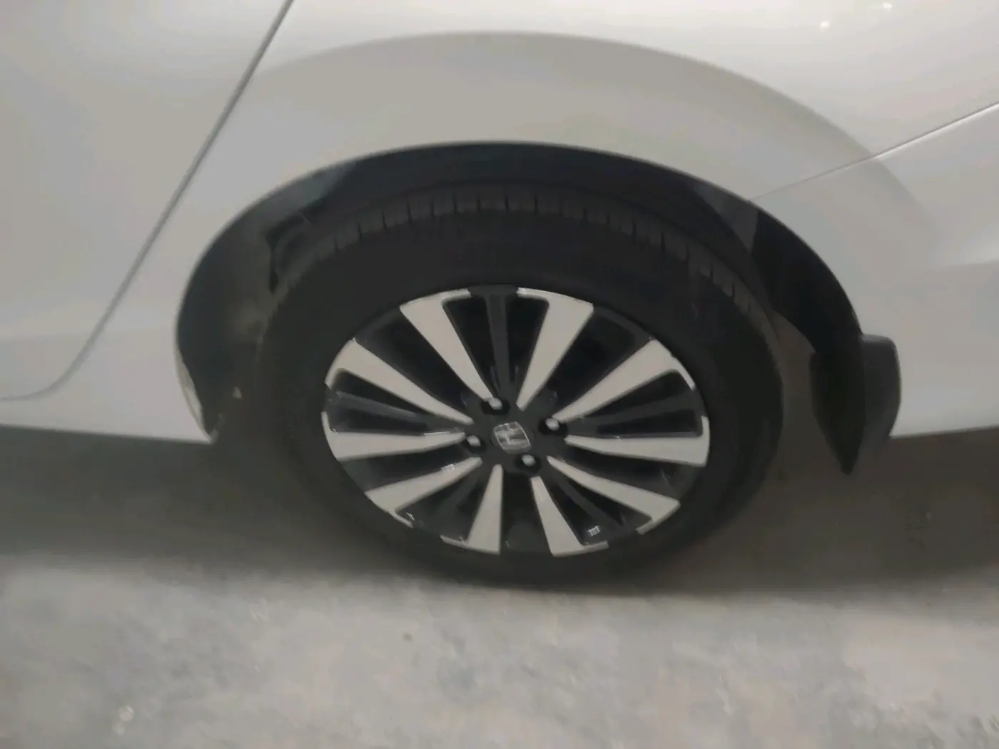2024 Honda City 1.5L I-VTEC ZX, Petrol, Manual, 399 km, tyre