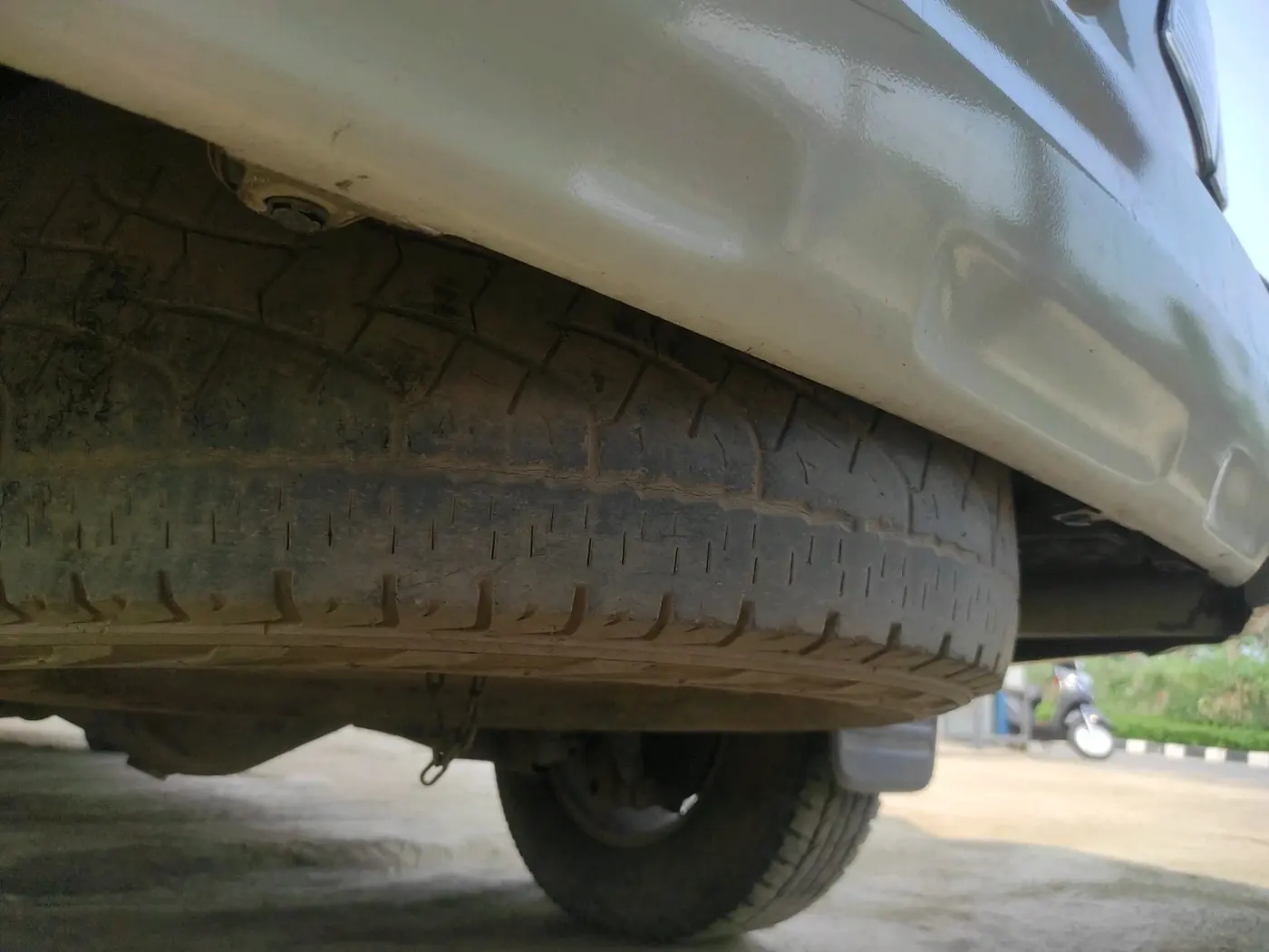 2014 Toyota Fortuner 3.0 4X2 AT, Diesel, Automatic, 2,74,675 km, tyre