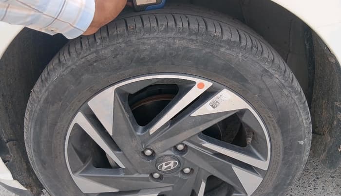 2022 Hyundai NEW I20 ASTA 1.2 MT, Petrol, Manual, 12,940 km, tyre