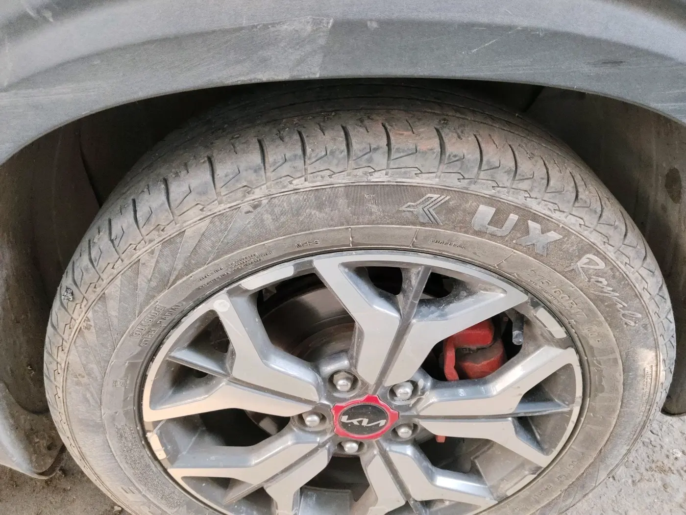2022 KIA SELTOS GTX PLUS 1.5 DIESEL AT, Diesel, Automatic, 1,12,276 km, tyre