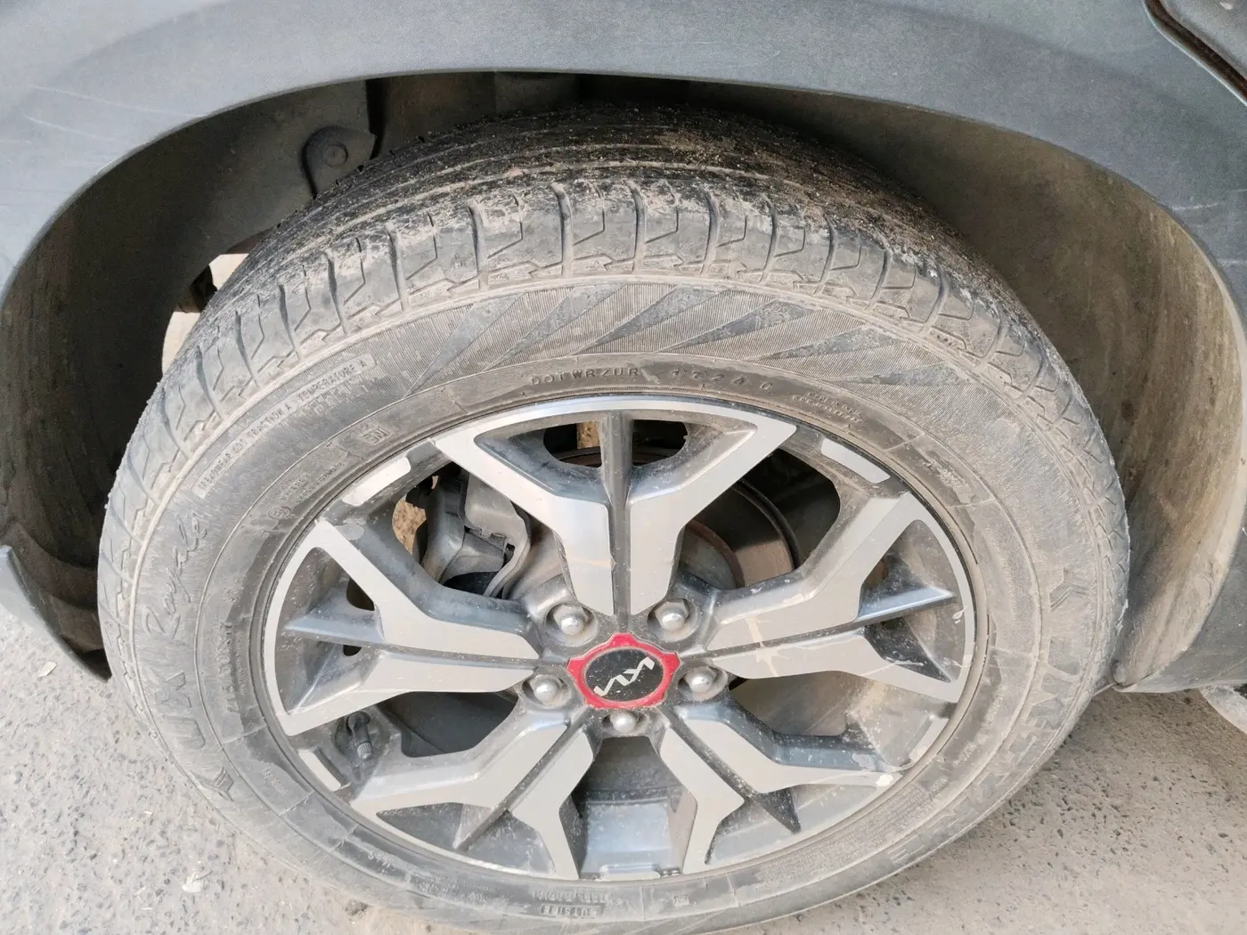 2022 KIA SELTOS GTX PLUS 1.5 DIESEL AT, Diesel, Automatic, 1,12,276 km, tyre