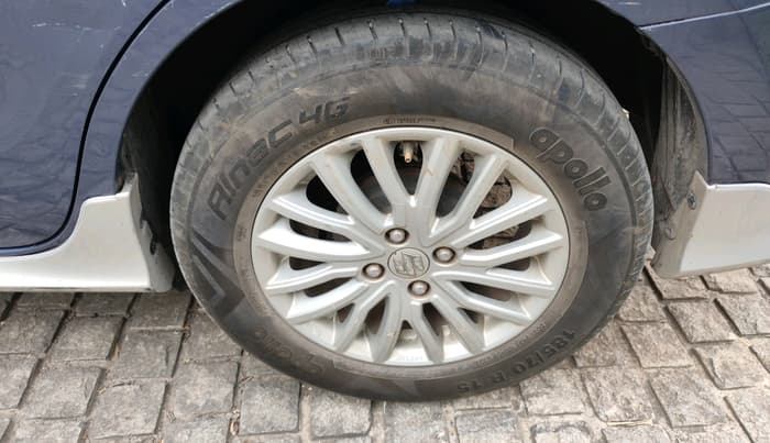 2018 Maruti Dzire ZDI, Diesel, Manual, 87,022 km, tyre