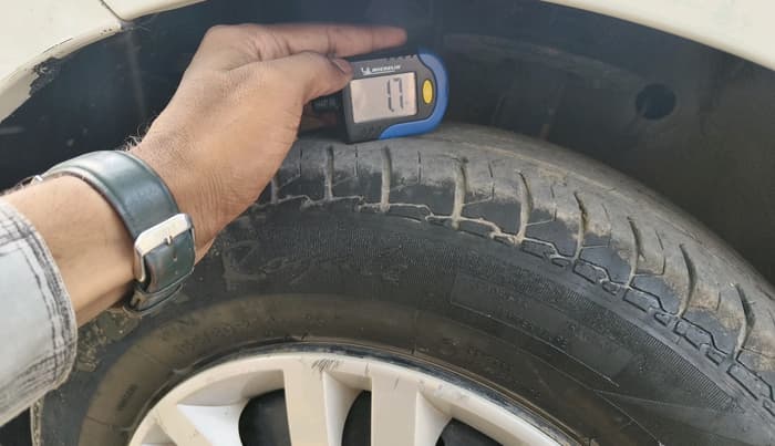2022 Maruti Dzire VXI CNG, CNG, Manual, 45,139 km, tyre