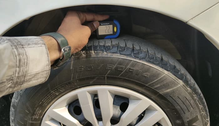 2022 Maruti Dzire VXI CNG, CNG, Manual, 45,139 km, tyre