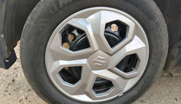 2025 Maruti BREZZA VXI, Petrol, Manual, 28,946 km, tyre