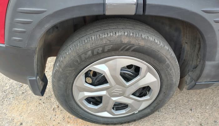2025 Maruti BREZZA VXI, Petrol, Manual, 28,946 km, tyre