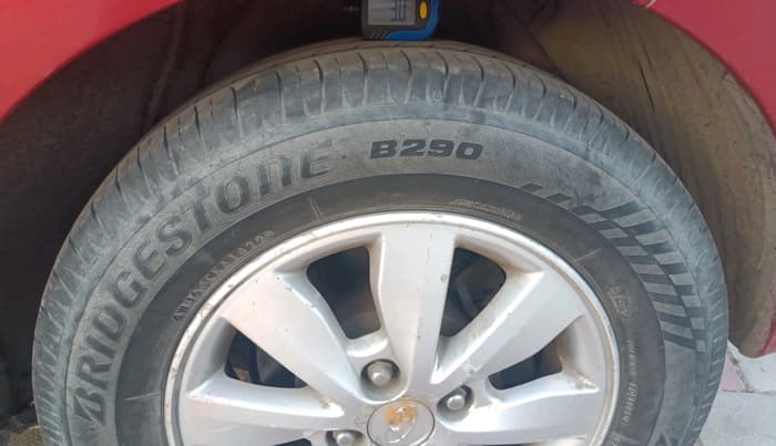 2012 Hyundai i20 ASTA 1.4 CRDI, Diesel, Manual, 1,23,918 km, tyre