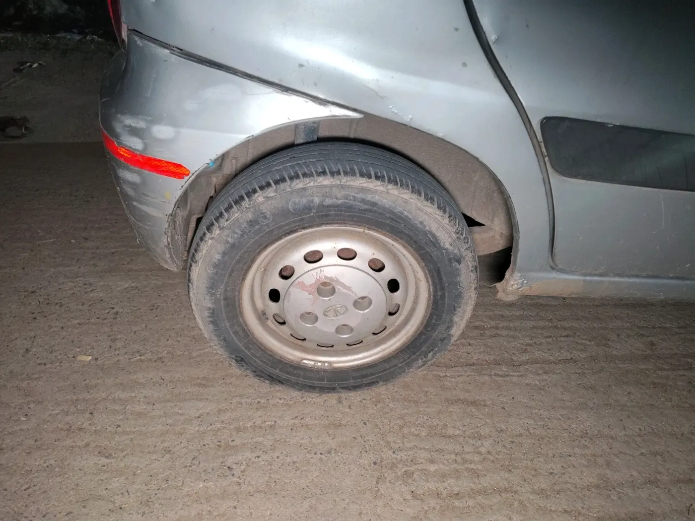 2011 Tata Indica V2 DLS, Diesel, Manual, 2,02,661 km, tyre