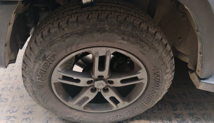 2022 Mahindra Thar LX PETROL HT 4WD AT, Petrol, Automatic, 27,087 km, tyre