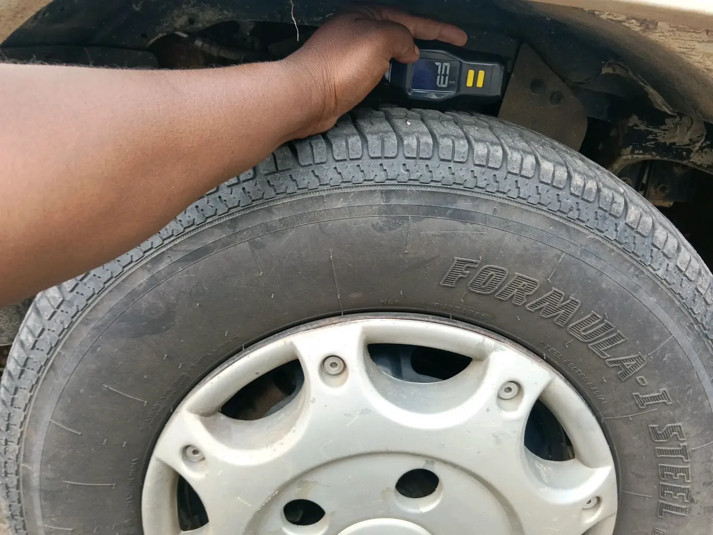 2021 Mahindra Bolero B6, Diesel, Manual, 78,300 km, tyre