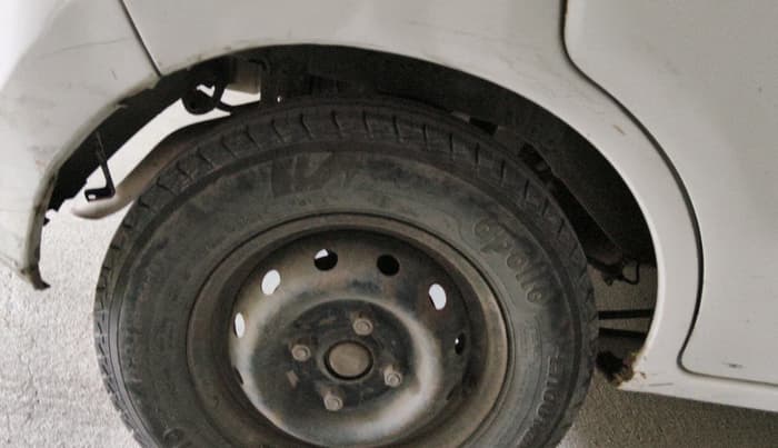 2013 Maruti Alto 800 LXI, CNG, Manual, 1,39,351 km, tyre