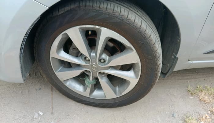2017 Hyundai Elite i20 ASTA 1.2 (O), Petrol, Manual, 81,100 km, tyre