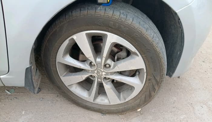 2017 Hyundai Elite i20 ASTA 1.2 (O), Petrol, Manual, 81,100 km, tyre