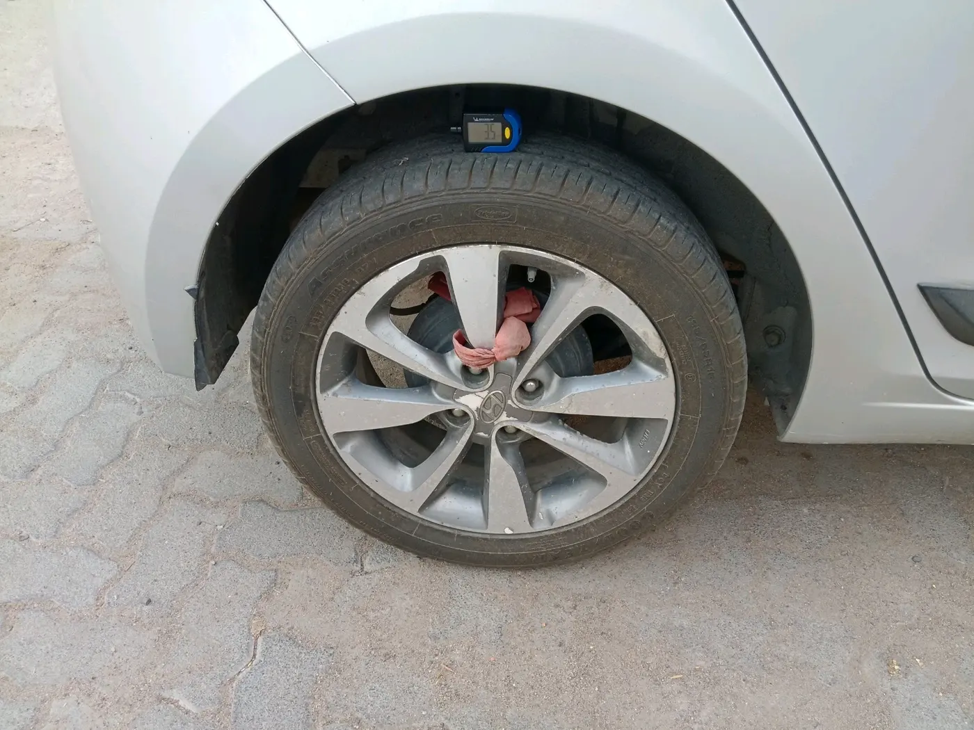 2017 Hyundai Elite i20 ASTA 1.2 (O), Petrol, Manual, 81,100 km, tyre