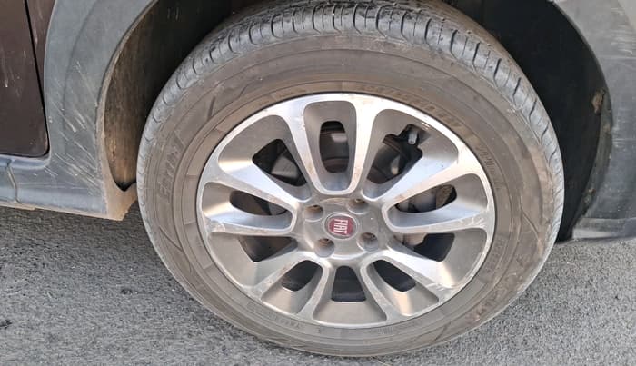 2015 Fiat Avventura EMOTION MULTIJET 1.3, Diesel, Manual, 90,798 km, tyre