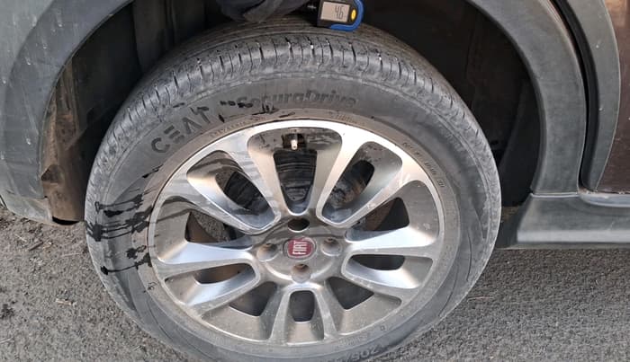 2015 Fiat Avventura EMOTION MULTIJET 1.3, Diesel, Manual, 90,798 km, tyre
