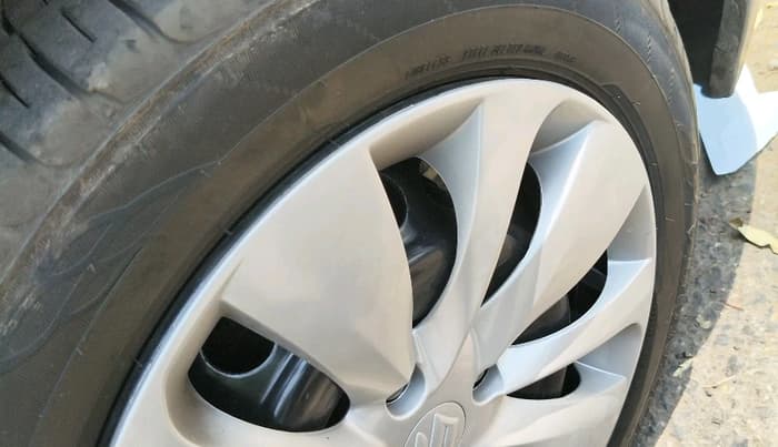 2017 Maruti Baleno DELTA DIESEL 1.3, Diesel, Manual, 1,22,894 km, tyre