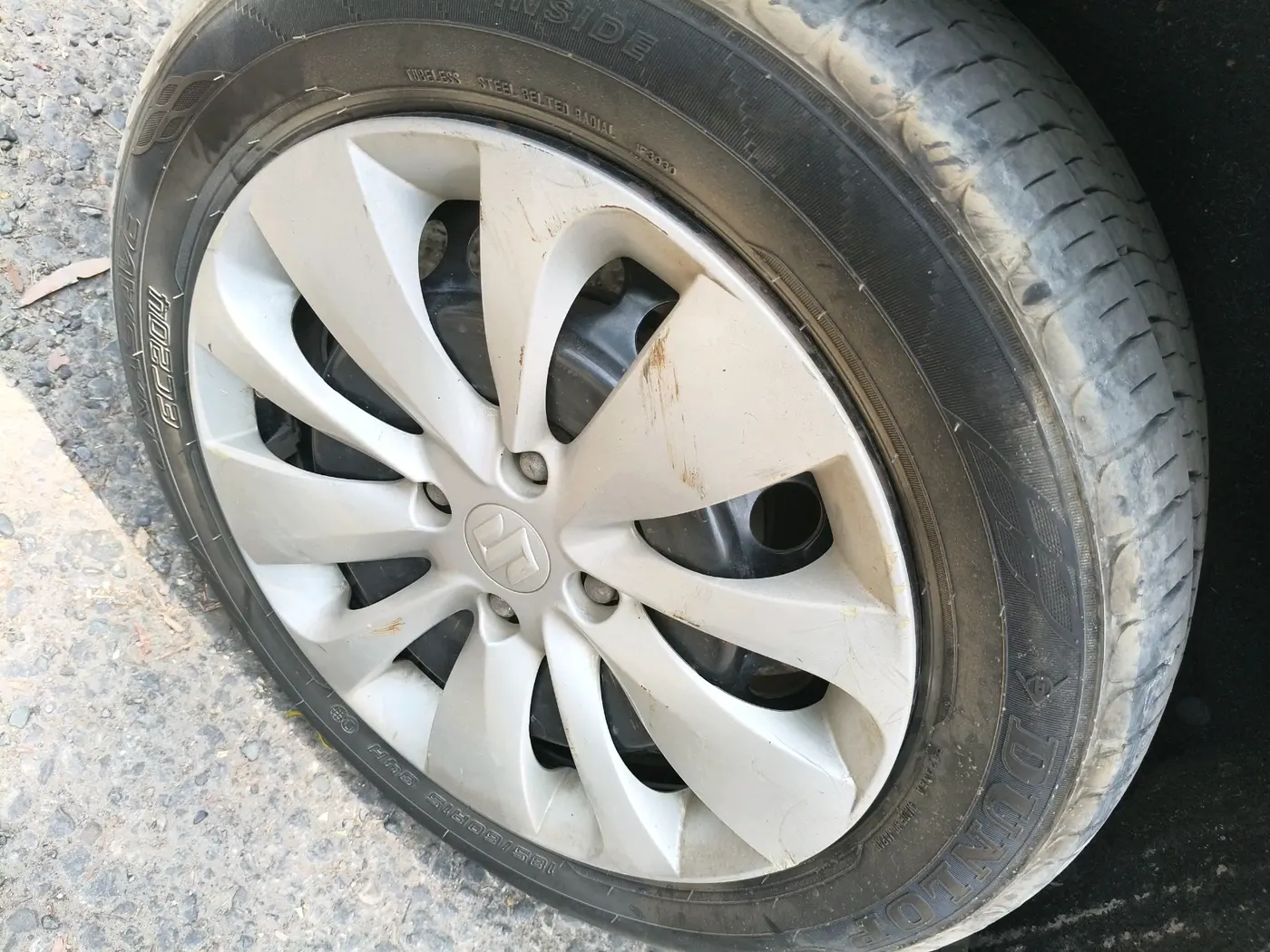 2017 Maruti Baleno DELTA DIESEL 1.3, Diesel, Manual, 1,22,894 km, tyre