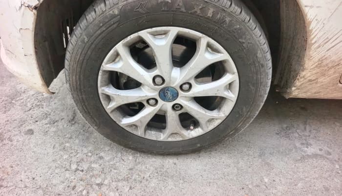 2014 Ford Figo ZXI 1.4 DIESEL, Diesel, Manual, 1,30,001 km, tyre