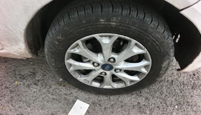 2014 Ford Figo ZXI 1.4 DIESEL, Diesel, Manual, 1,30,001 km, tyre