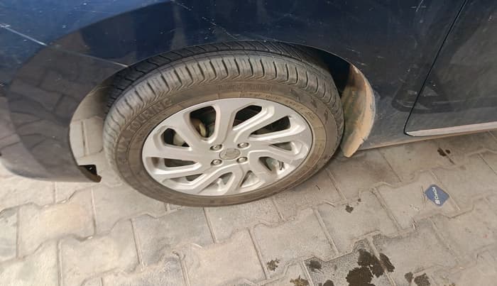 2022 Maruti Baleno ZETA PETROL 1.2, Petrol, Manual, 1,24,703 km, tyre