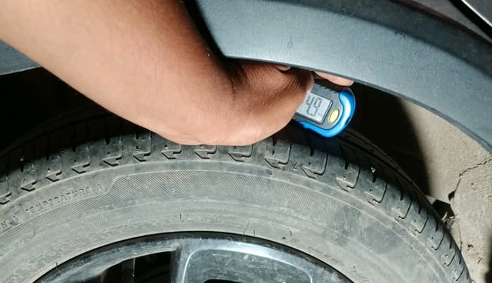 2022 Maruti IGNIS ZETA 1.2 AMT, Petrol, Automatic, 29,728 km, tyre