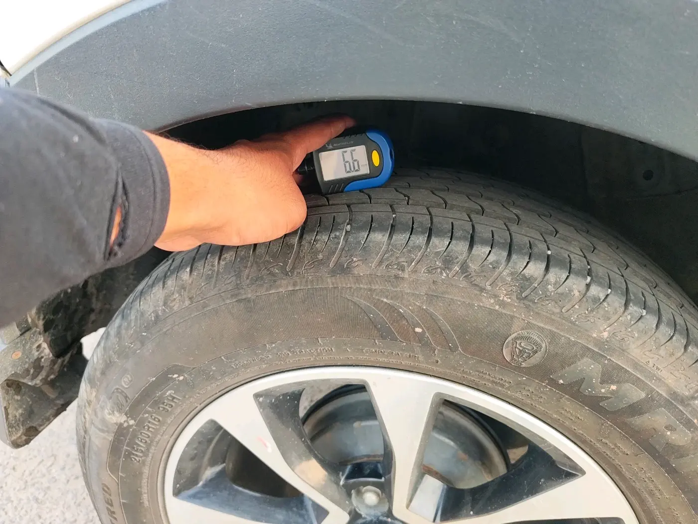 2020 Tata NEXON XZ PLUS PETROL, Petrol, Manual, 66,000 km, tyre