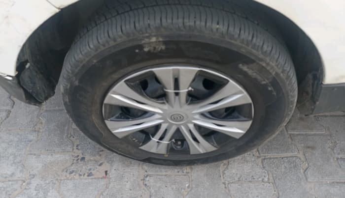 2014 Ford Ecosport TREND 1.5L DIESEL, Diesel, Manual, 1,55,582 km, tyre