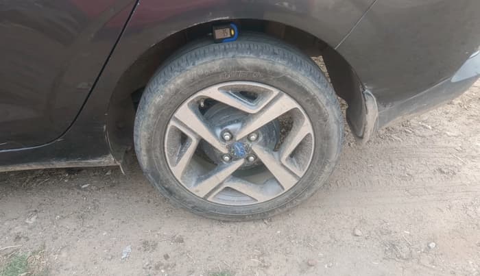 2024 Hyundai AURA SX 1.2 CNG, CNG, Manual, 43,469 km, tyre