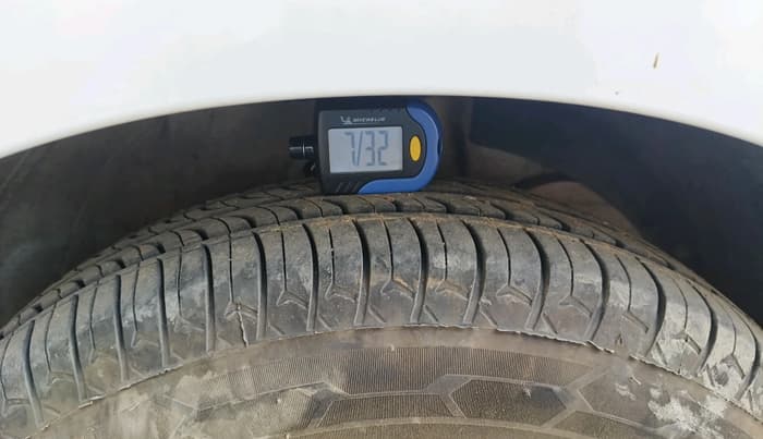 2019 Maruti Swift VXI, Petrol, Manual, 60,117 km, tyre