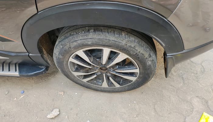 2019 Nissan Kicks XV PREMIUM O DUAL TONE DIESEL, Diesel, Manual, 56,509 km, tyre