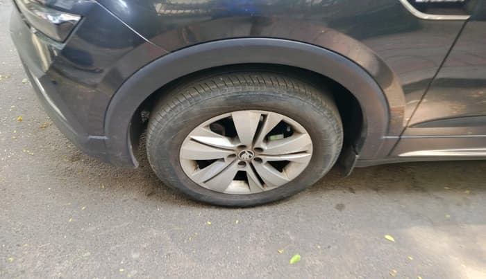 2022 Skoda KUSHAQ AMBITION 1.0L TSI MT, Petrol, Manual, 15,706 km, tyre