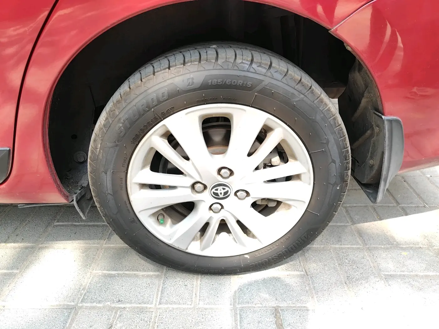 2018 Toyota YARIS VX MT, Petrol, Manual, 53,393 km, tyre