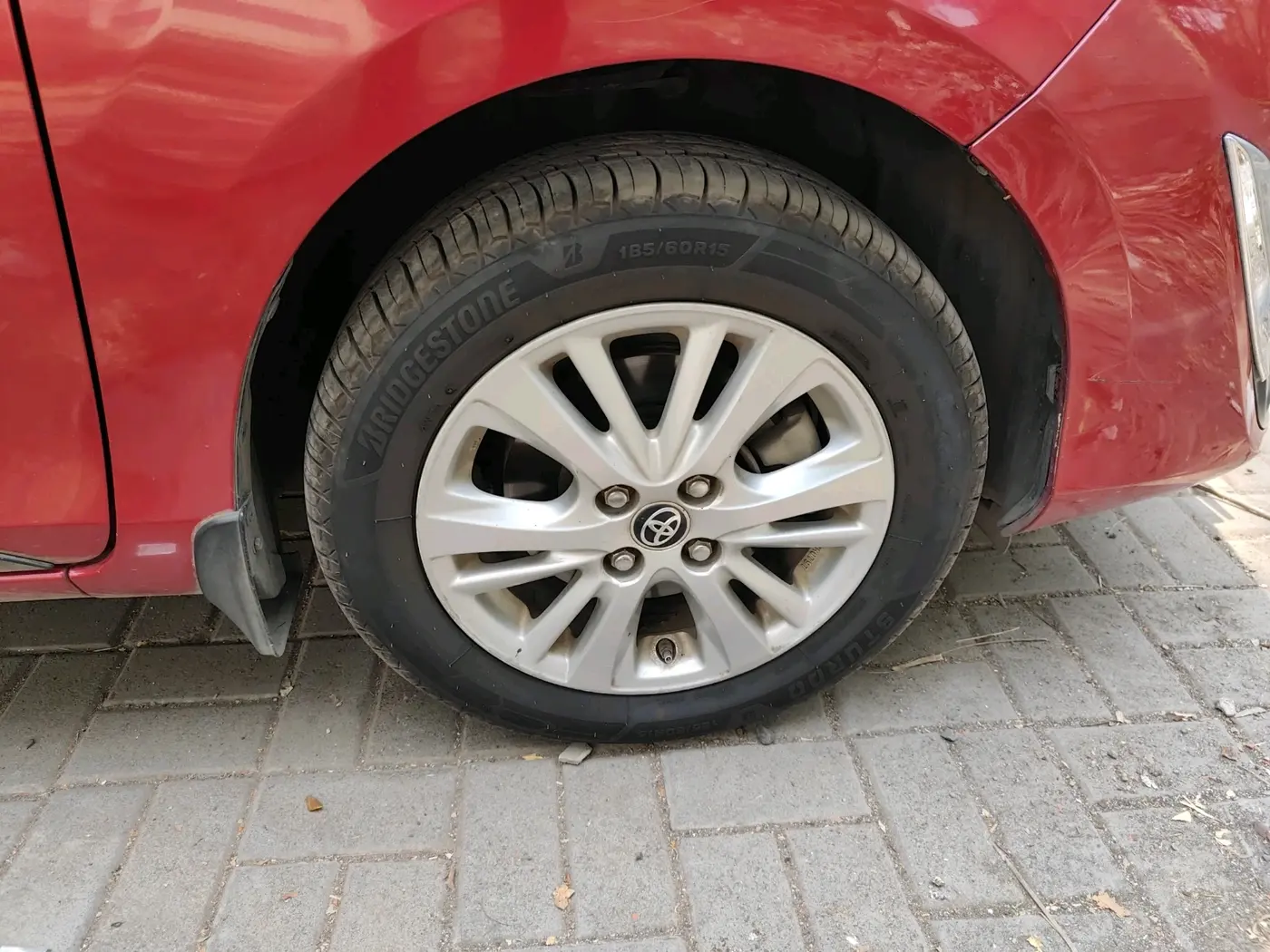 2018 Toyota YARIS VX MT, Petrol, Manual, 53,393 km, tyre
