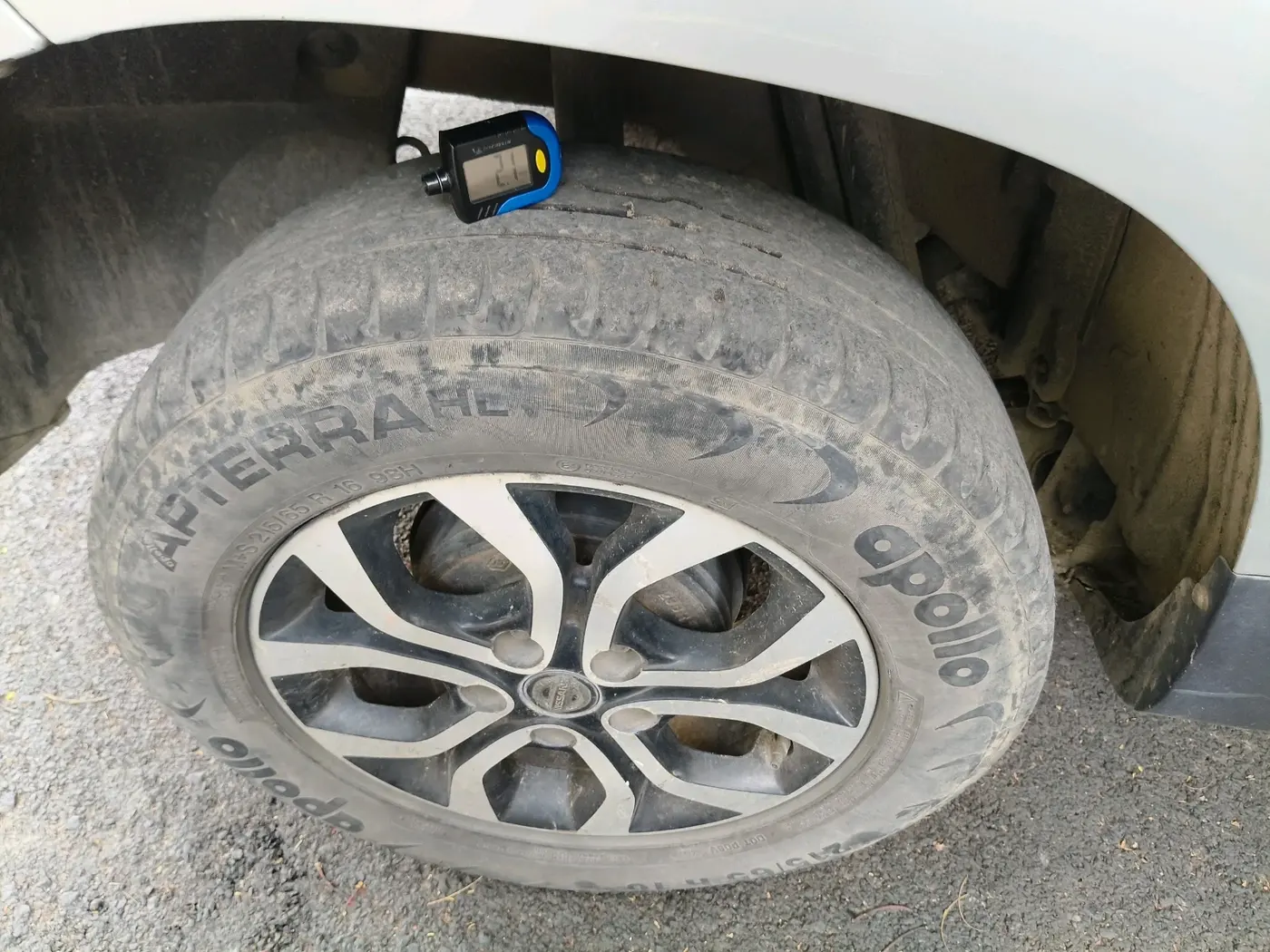 2018 Renault Duster RXE PETROL, Petrol, Manual, 33,366 km, tyre