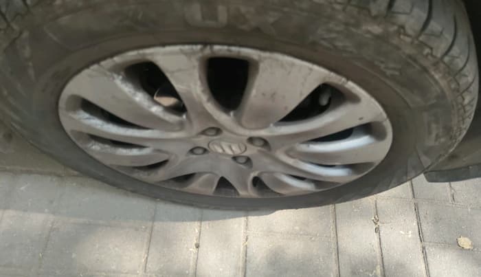 2017 Maruti Baleno ZETA DIESEL 1.3, Diesel, Manual, 97,151 km, tyre