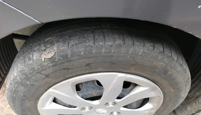 2018 Hyundai Eon MAGNA +, Petrol, Manual, 44,250 km, tyre