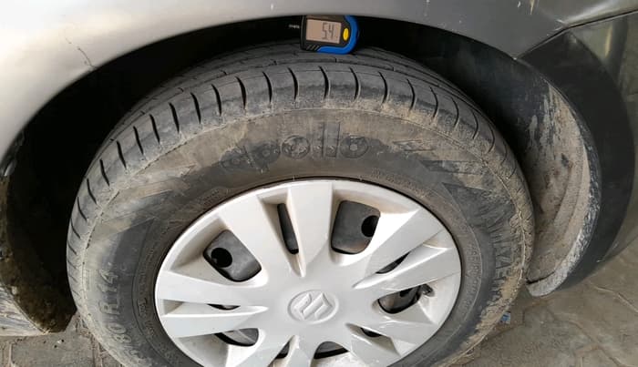 2014 Maruti Swift VDI, Diesel, Manual, 1,41,952 km, tyre