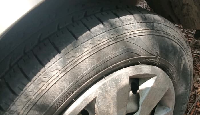2017 Maruti Wagon R 1.0 LXI, Petrol, Manual, 79,350 km, tyre