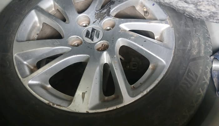 2012 Maruti Swift ZDI, Diesel, Manual, 2,84,470 km, tyre