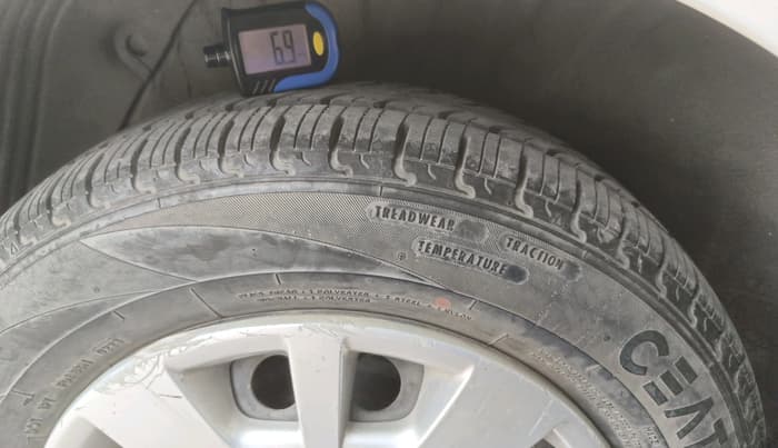 2013 Hyundai i20 MAGNA (O) 1.2, Petrol, Manual, 55,453 km, tyre